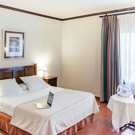 Hotel De 4*