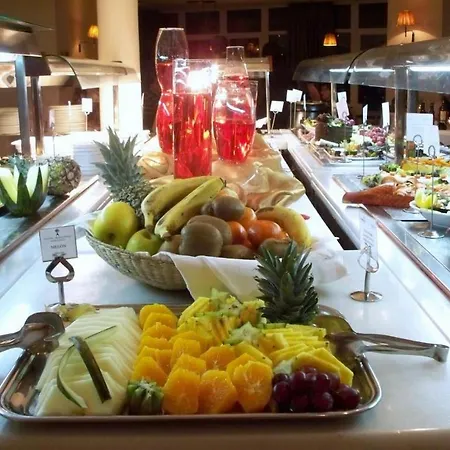 Hotel De 4*