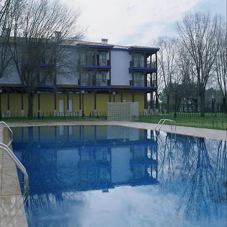 Hotel De 4*