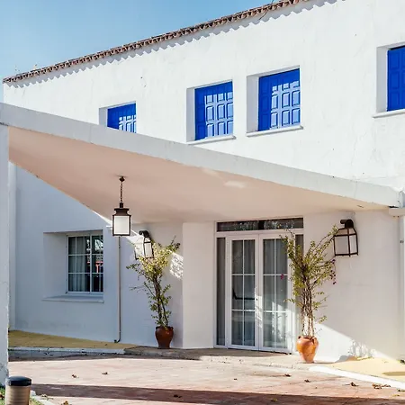 Hotel De 4*